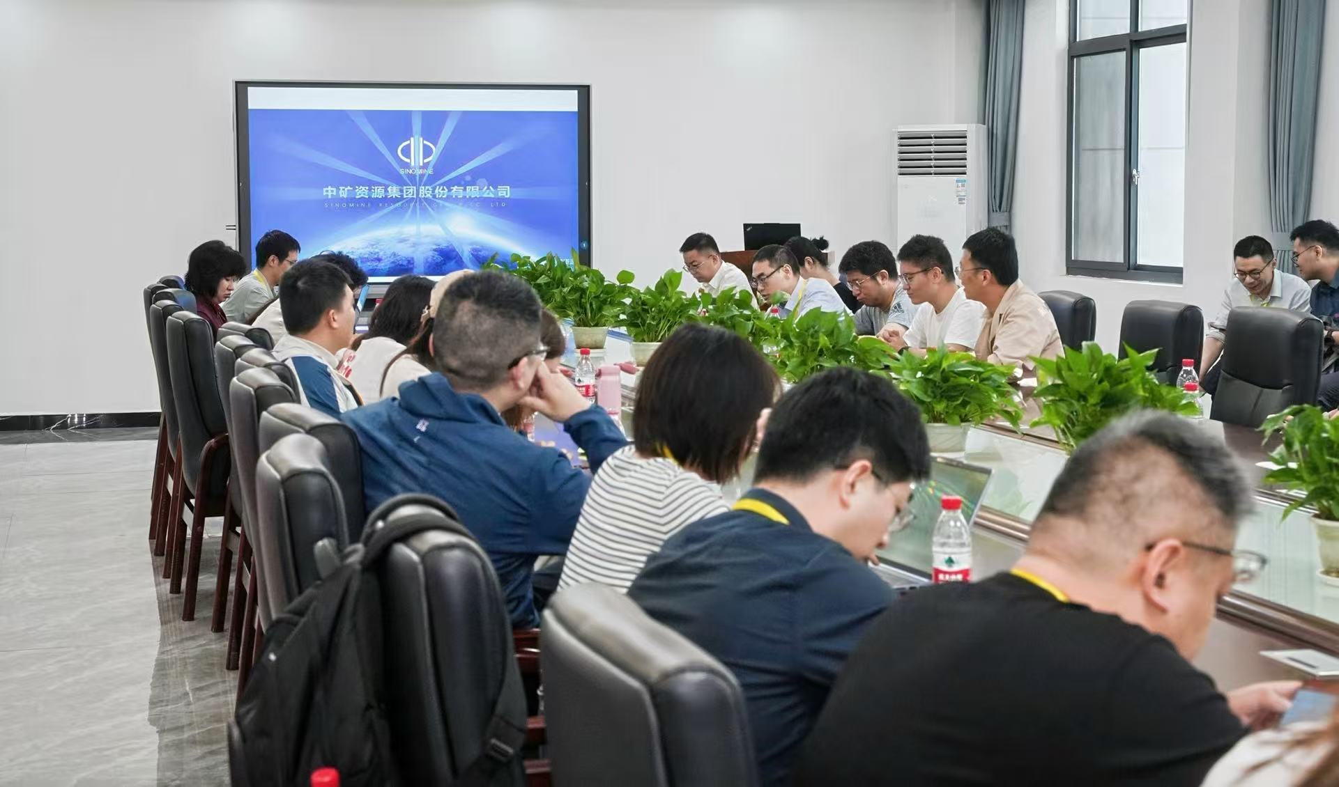 Advancing Together in Lithium, Building the Future&mdash;&mdash;Investor Delegation Visits Sinomine Lithium